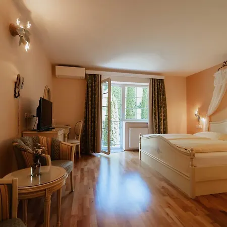 Hotel Schloessl Kindl (adults Only) 4*