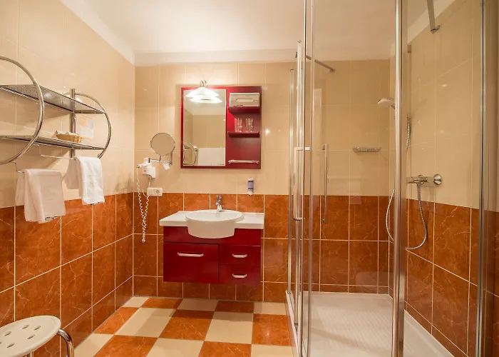 호텔 Schloessl Kindl (adults Only) 4*